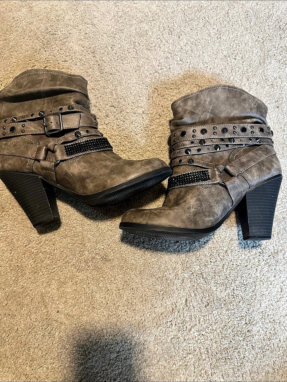 Daisy Fuentes Victoria Studded Heeled Ankle Boots in Taupe